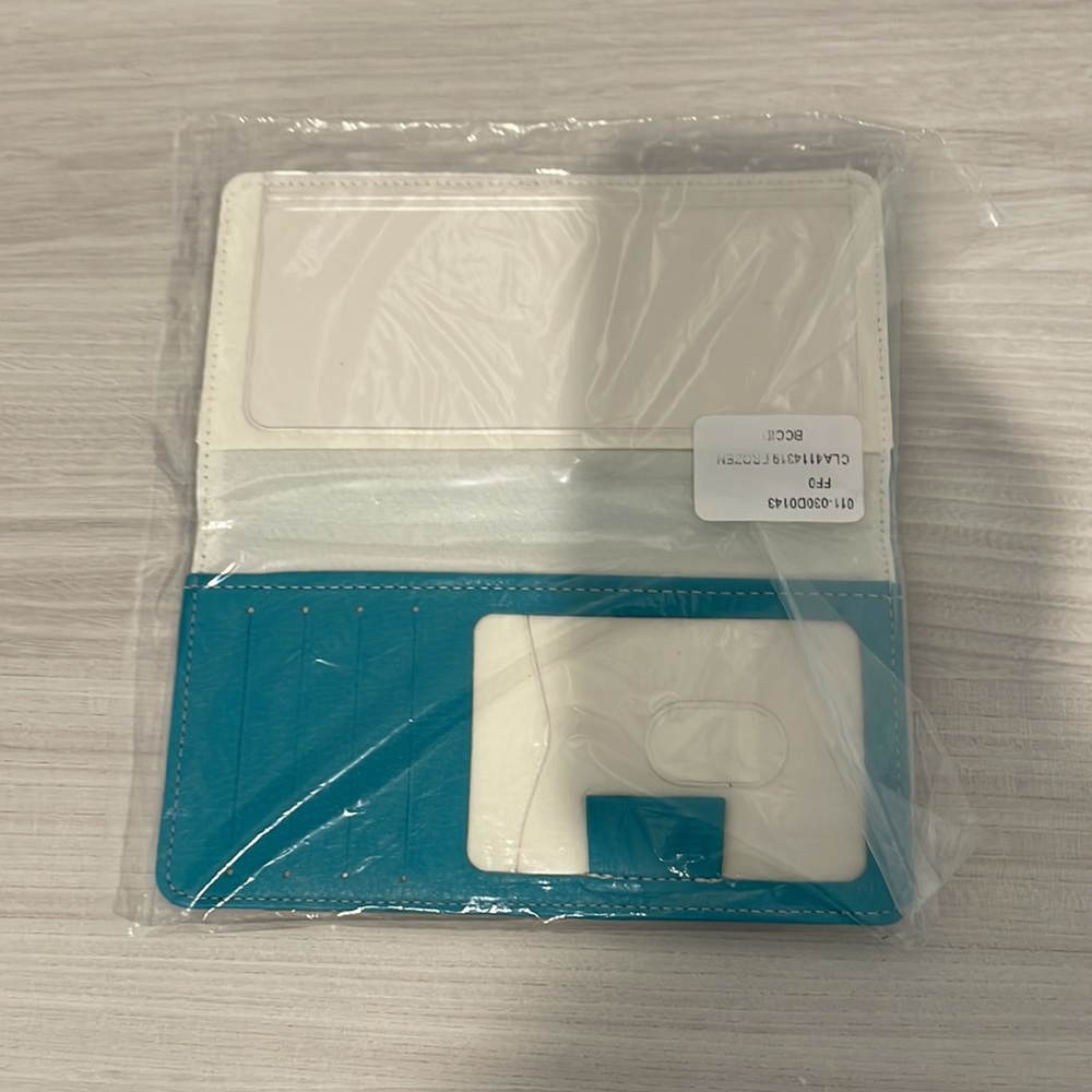 Disney Frozen Leather wallet new - Picture 3 of 3
